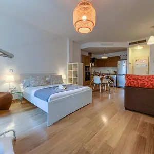 Appartamento Lyrioshomes Apartamento Estudio La Biznaga, Málaga